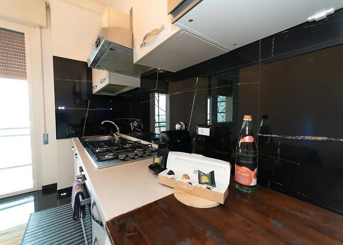 Sea House With Parking Savona